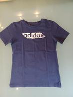 T-shirt 134 Adidas bleu, Kinderen en Baby's, Kinderkleding | Maat 134, Jongen, Zo goed als nieuw, Ophalen, Overige typen
