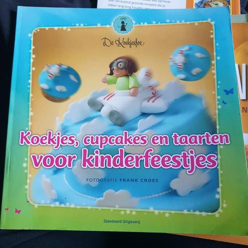 Koekjes, cupcakes en taarten voor kinderfeestjes, Livres, Livres de cuisine, Comme neuf, Enlèvement ou Envoi