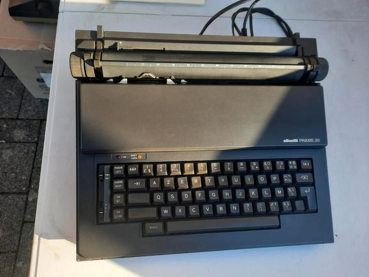 Olivetti Praxis 20 (Shift lock probleem), Divers, Machines à écrire, Utilisé, Enlèvement ou Envoi