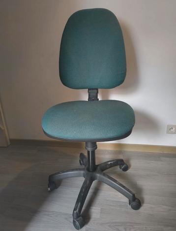TE KOOP - Comfortabele bureaustoel in goede staat beschikbaar voor biedingen