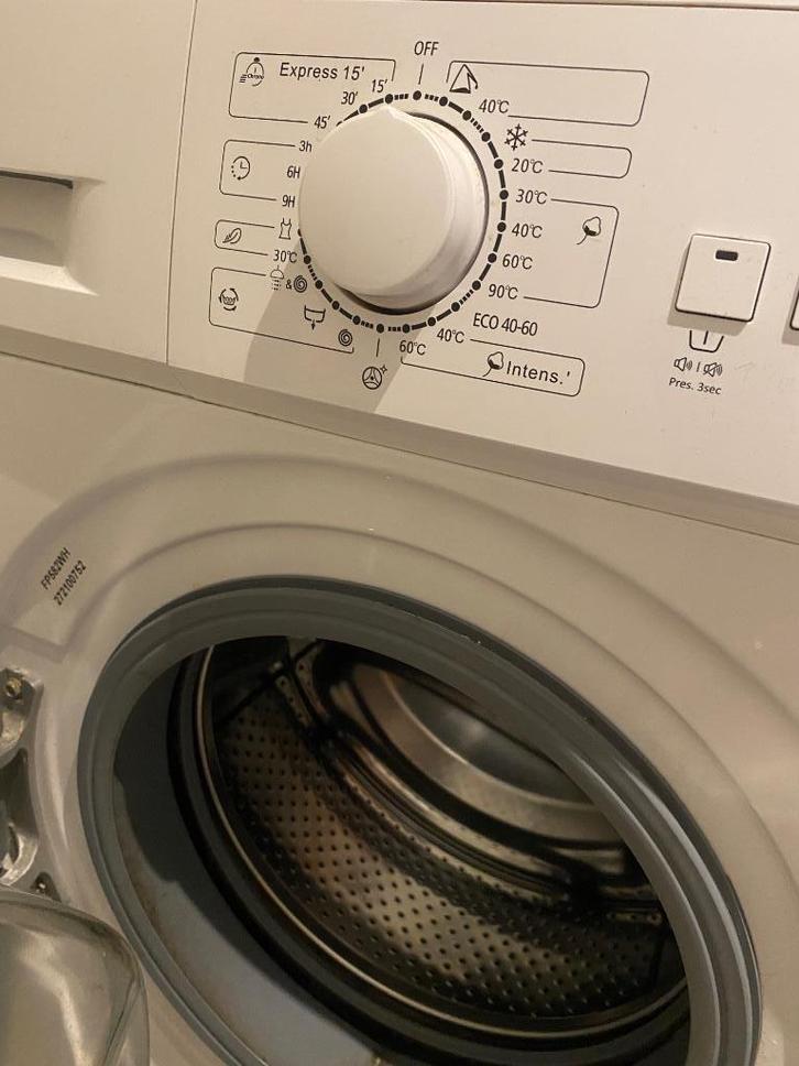Compacte Wasmachine Lage Prijs 140 euro + Darm, Elektronische apparatuur, Wasmachines, Zo goed als nieuw, Voorlader, 4 tot 6 kg