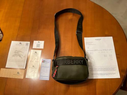 Burberry boekentas, Handtassen en Accessoires, Tassen | Schoudertassen, Nieuw, Groen, Ophalen