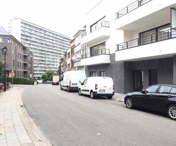Garage te huur in  beschikbaar voor biedingen