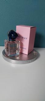 Eau de parfum rechargeable My Way Giorgio Armani, Verzamelen, Parfumverzamelingen, Nieuw, Parfumfles, Ophalen of Verzenden, Gevuld