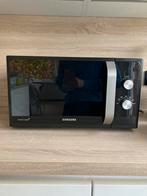 Zwarte microgolfoven van samsung, Elektronische apparatuur, Microgolfovens, Ophalen, Microgolfoven, Zo goed als nieuw, Draaiplateau