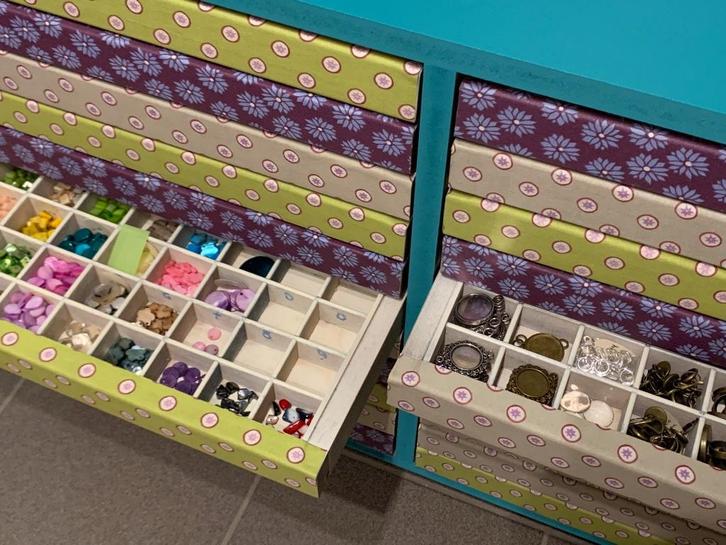 Kralenatelier uitverkoop meer dan 10.000 parels voor 895€, Hobby en Vrije tijd, Kralen en Sieraden maken, Nieuw, Kraal, Ophalen of Verzenden