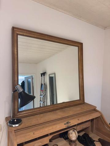 Spiegel 113cm op 102cm. beschikbaar voor biedingen