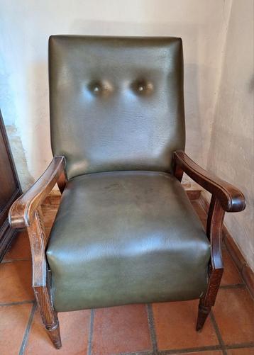 Antieke vintage decoratieve groene leren lederen zetel stoel beschikbaar voor biedingen