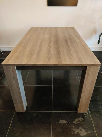 Eettafel 8 pers. beschikbaar voor biedingen