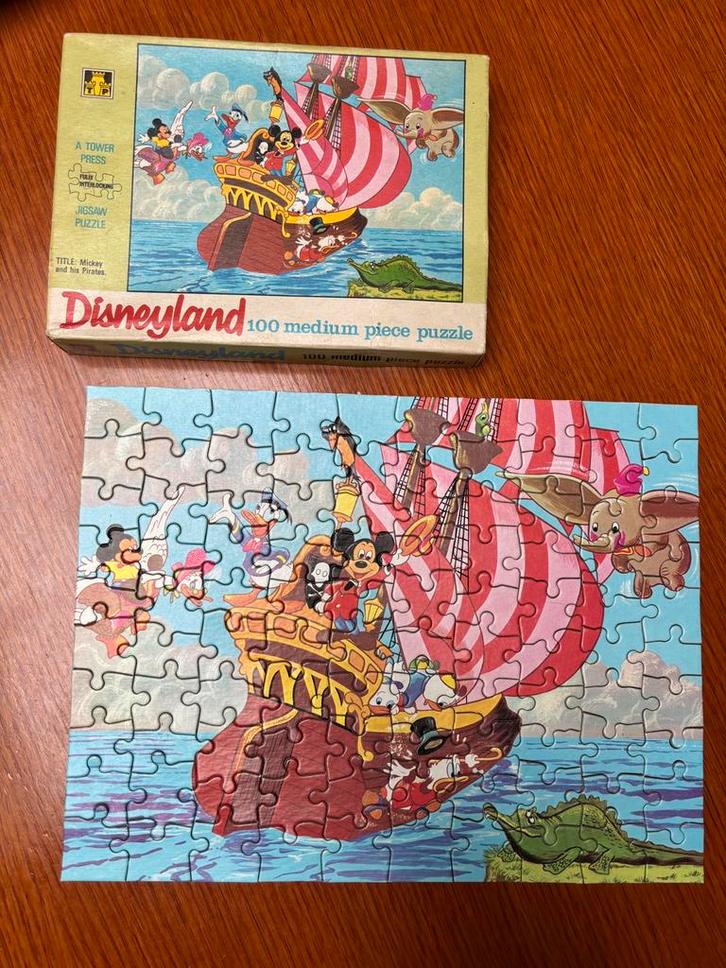 Disneyland puzzel 100 stukken - vintage, Verzamelen, Disney, Zo goed als nieuw, Overige typen, Mickey Mouse, Ophalen of Verzenden