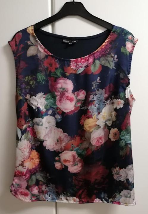 Donkerblauw topje met pastel bloemen van Groggy, XL, Kleding | Dames, Topjes, Zo goed als nieuw, Blauw, Ophalen of Verzenden