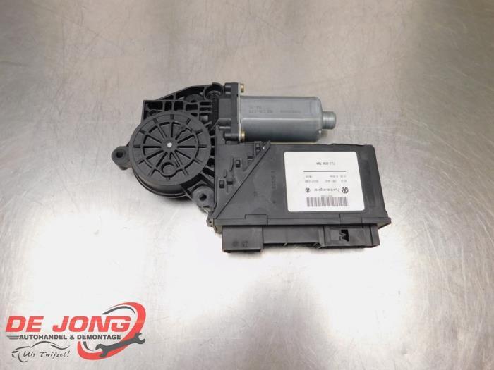 Raammotor Portier van een Volkswagen Touareg, Auto-onderdelen, Carrosserie, Volkswagen, Gebruikt, 3 maanden garantie, Ophalen of Verzenden