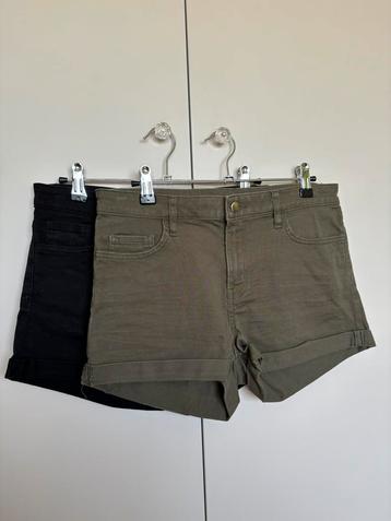 2x Dames shorts H&M maat 38 zwart/kakigroen