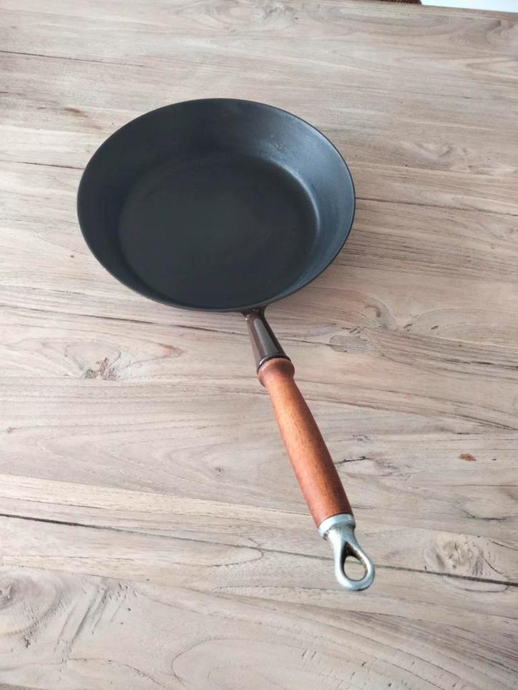 Le Creuset gietijzer email braadpan koken nr28, Maison & Meubles, Cuisine | Casseroles & Poêles, Fonte, Enlèvement ou Envoi