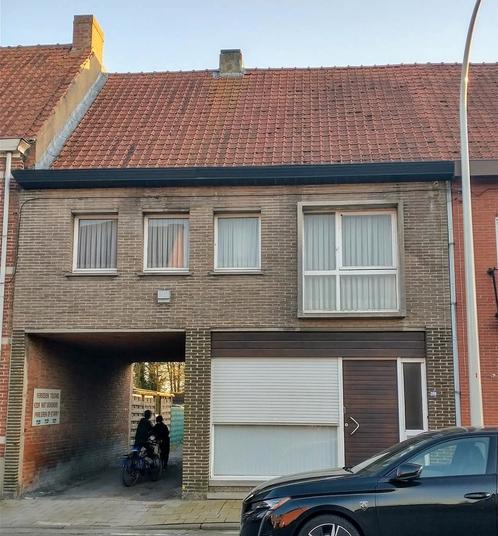 Centraal gelegen woning Raverschootstraat 209 te Eeklo., Immo, Huizen en Appartementen te koop