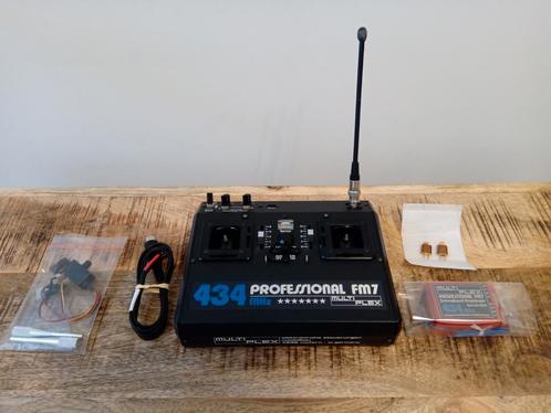 RC Multiplex FM7 434Mhz UHF  collection  rare, Hobby & Loisirs créatifs, Modélisme | Radiocommandé & Téléguidé | Autre, Comme neuf