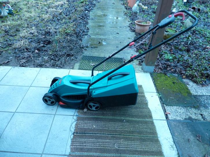 Elektrische grasmaaier Bosch , ideaal voor kleinere gazons G, Tuin en Terras, Grasmaaiers, Zo goed als nieuw, Elektrische grasmaaier