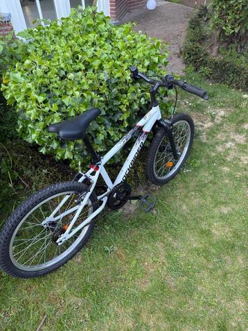 ROCKRIDER ST 100/6-10 JAAR OUDE MOUNTAINBIKE VOOR KINDEREN W beschikbaar voor biedingen