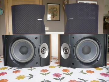 Deux haut-parleurs stéréo BOSE 301 série V