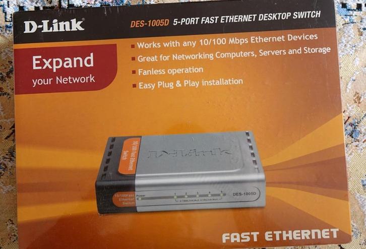 switch 5 poorten en 16 poorten., Computers en Software, Netwerk switches, Zo goed als nieuw, Ophalen