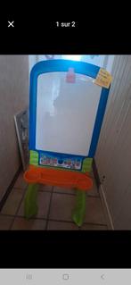 Tableau blanc marqueur et noir craie et électronique