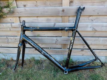 Full carbon Ridley Helium Ultra Light racefietsframe. beschikbaar voor biedingen