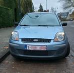 Ford Fiesta 1.3 benzine klaar om te worden gelicentieerd, Auto's, Blauw, Android Auto, Handgeschakeld, Grijs