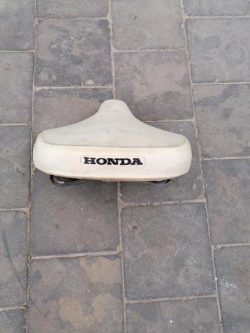 origineel wit zadel vr Honda Camino funny  beschikbaar voor biedingen