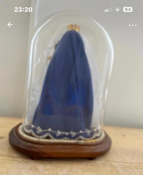 Mariabeeld onder stolp, Antiek en Kunst, Antiek | Religieuze voorwerpen, Ophalen of Verzenden