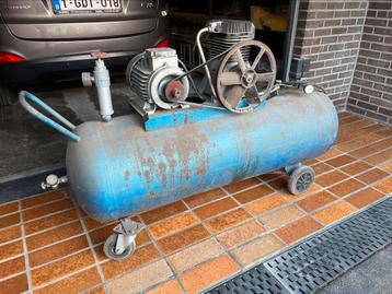 Grote compressor + persluchtleidingen, Enlèvement, Utilisé