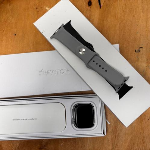 Smartwatch series 10 46mm grey aluminium iwatch, Handtassen en Accessoires, Smartwatches, Nieuw, Ophalen