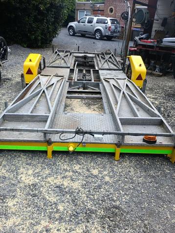 Remorque plateau escamotable podium 5.50 m X 1.93 m UTILE  beschikbaar voor biedingen