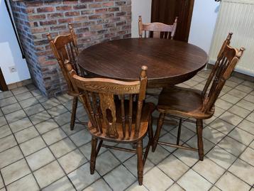 Keukentafel met 4 stoelen