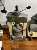 Goudsmid vulkaniseerpers, Ophalen, Zo goed als nieuw