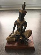 Bouddha beeld op houten sokkel 940 gram, Ophalen of Verzenden, Zo goed als nieuw