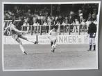 persfoto AA Gent tegen Japanse ploeg doelpunt Gevaert, Verzamelen, Verzenden, Zo goed als nieuw, Overige typen
