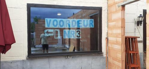 Grote zwartbruine kunststof venster met dorpel, Doe-het-zelf en Bouw, Raamkozijnen en Schuifdeuren, Zo goed als nieuw, Raamkozijn