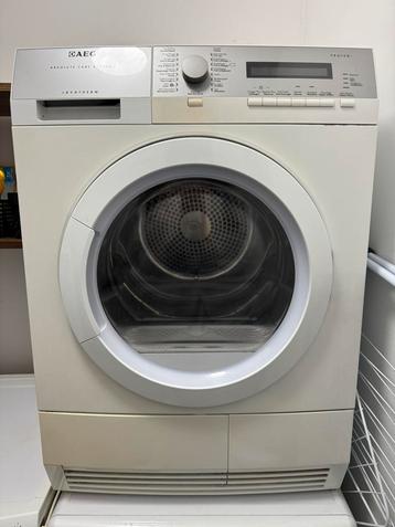 Sèche linge AEG en très bon état à vendre au plus vite beschikbaar voor biedingen