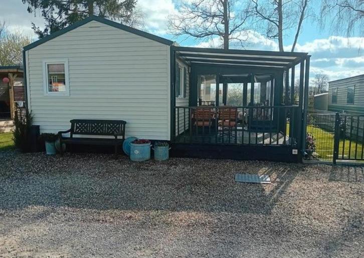 Stacaravan te koop op camping papillon Kinrooi, Caravans en Kamperen, Stacaravans, Ophalen