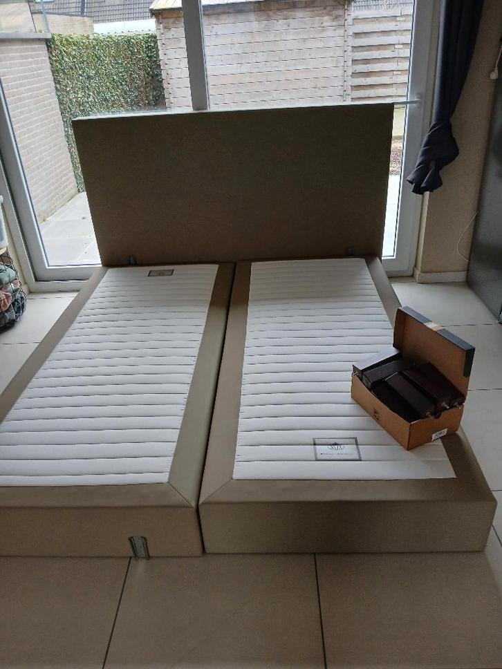 Nox boxspring, Maison & Meubles, Chambre à coucher | Lits boxsprings, Comme neuf, 180 cm, 210 cm, Deux personnes, Beige, Enlèvement ou Envoi