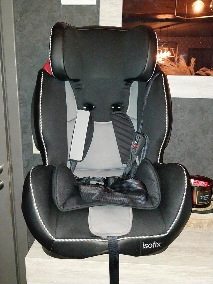 Siège auto isofix impeccable, Kinderen en Baby's, Autostoeltjes, Zo goed als nieuw, Isofix, Ophalen
