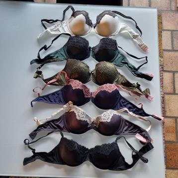 Hunkemoller-beha's beschikbaar voor biedingen