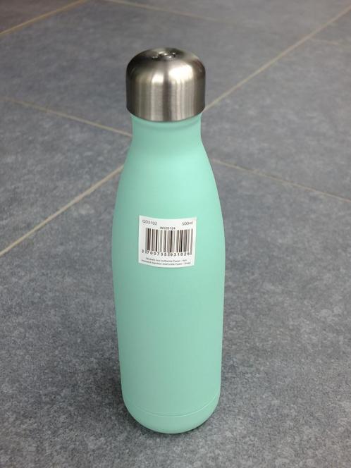 Bouteille inox isotherme Qwetch 500 ml vert pastel, neuve, Sport en Fitness, Drinkbussen, Nieuw, Ophalen of Verzenden
