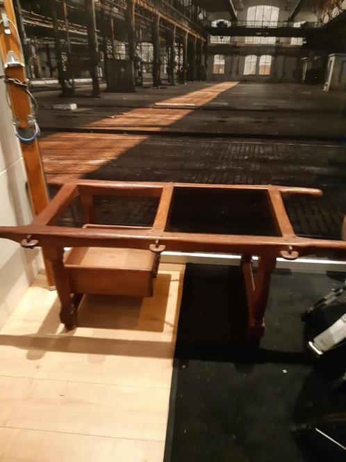 Eikenhouten salontafel brocante, Huis en Inrichting, Tafels | Salontafels, 50 tot 75 cm, 50 tot 100 cm, 100 tot 150 cm, Rechthoekig