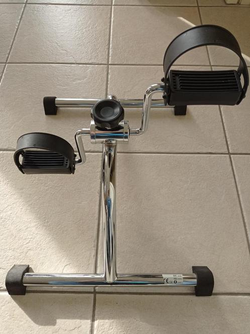 Pedaaltrainer (voor fysiotherapie), Sport en Fitness, Fitnessapparatuur, Zo goed als nieuw, Overige typen, Benen, Aluminium, Ophalen