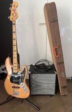 Fender Squier Bass gitaar + stand + Rumble box + doos, Ophalen, Zo goed als nieuw, Fender, Met versterker
