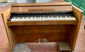 Minstrelle piano - klinkt nog heel erg goed. beschikbaar voor biedingen