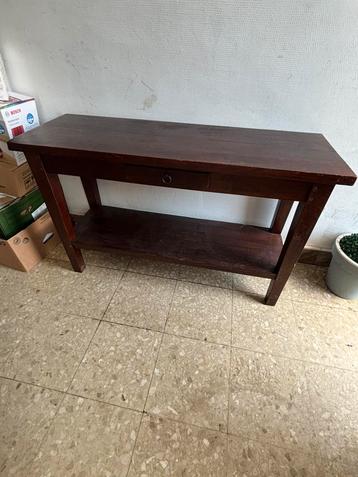 Notenhouten sidetable, Enlèvement