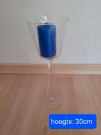 Glas op voet met blauwe kaars, Huis en Inrichting, Ophalen of Verzenden, Zo goed als nieuw, Kaars