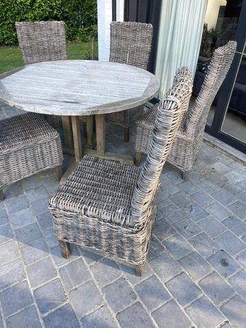 Tuinstoelen riet met kussens beschikbaar voor biedingen